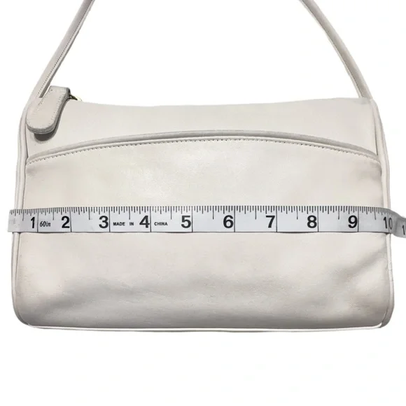 1980’s COACH Leatherware White Leather Slim Zip Crossbody Hand Bag Purse